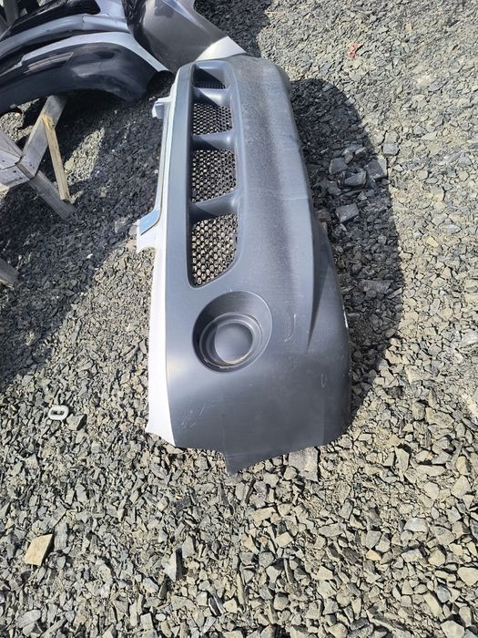 Бампер передній Hyundai H1 2002-2007