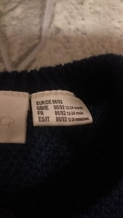 Niebieski sweterek 86/92