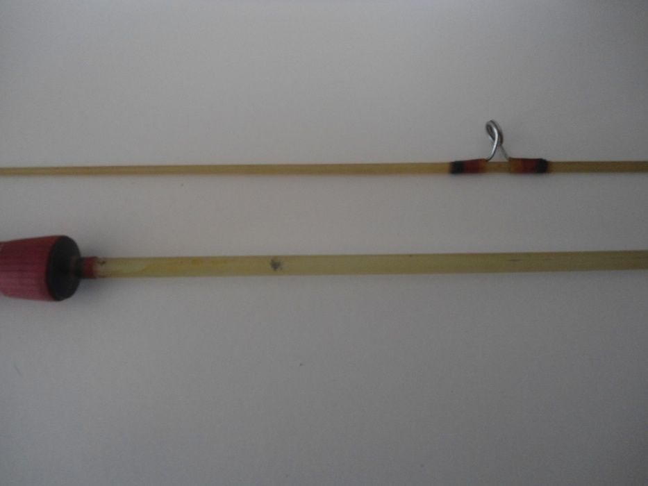 Cana de pesca em fibra com 2,1 metros