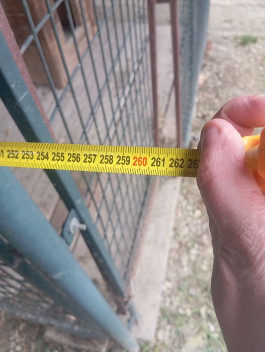 Вольєр для собаки разом з будою як на фото.