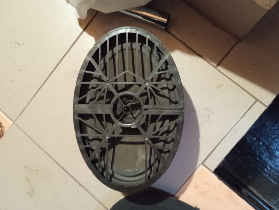 Динамик JBL ,колонка