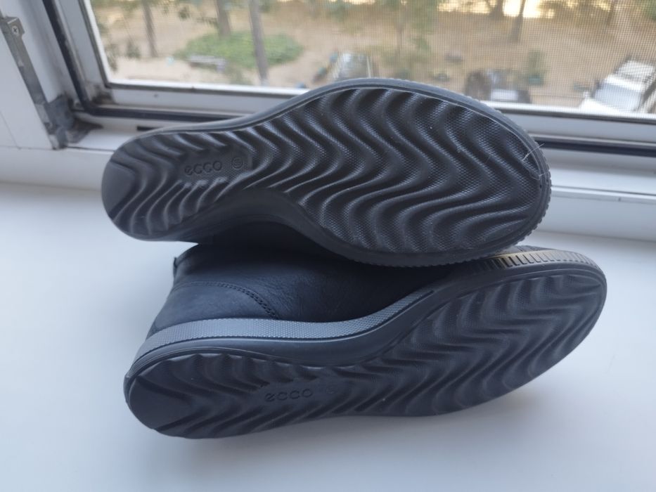 Продам б/у полуботинки Ессо 39р