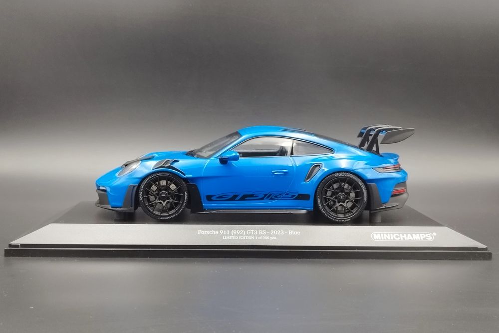1:18 Porsche 911 992 GT3 RS Blue with Black Wheels & Decor Minichamps