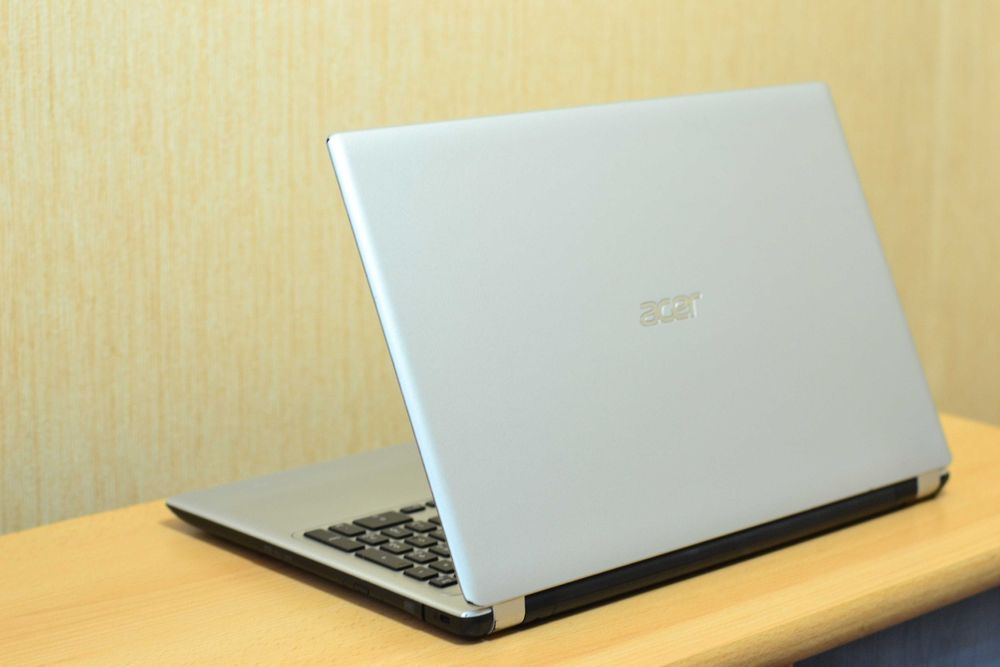 Сучасний Acer Aspire V13 Intel Core i5-6200U RAM8Gb SSD Батарея 8годин