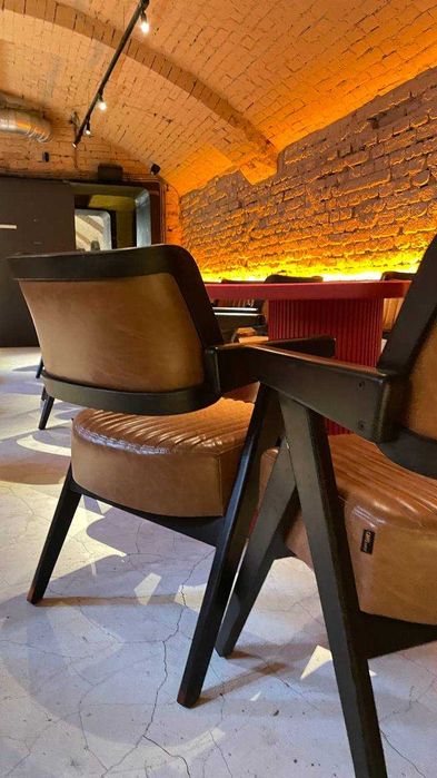 Стільці барні ресторанні