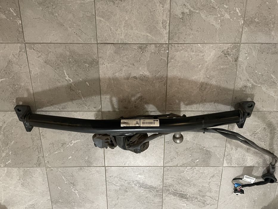 Hak elektryczny Mercedes C klasa w206