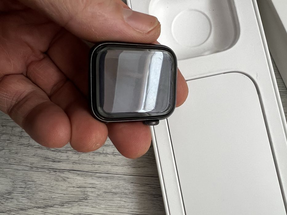 Apple Watch 6 40 mm w dobrym stanie