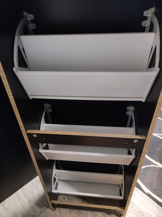 Sapateira ikea wengue