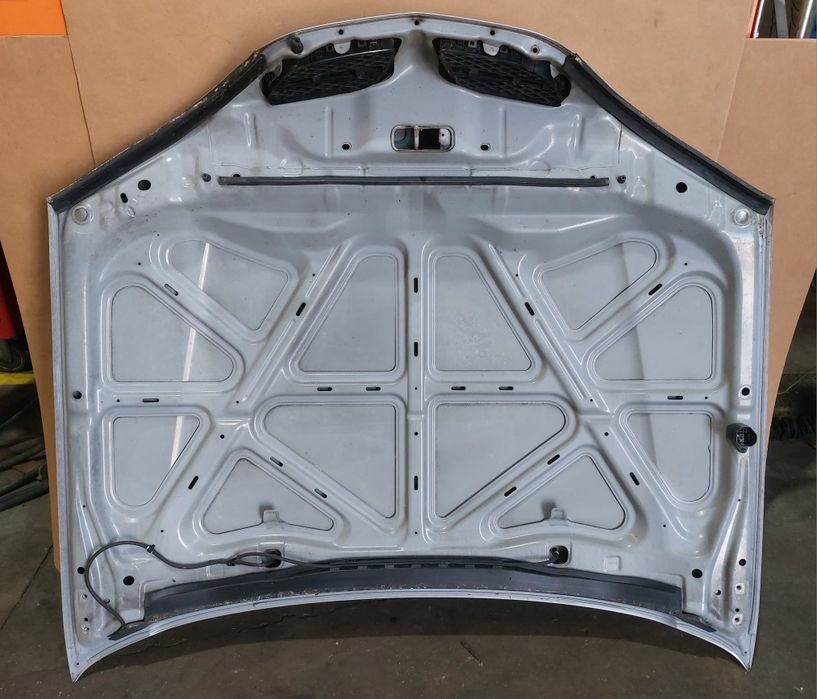 Capot Nissan Primera P11