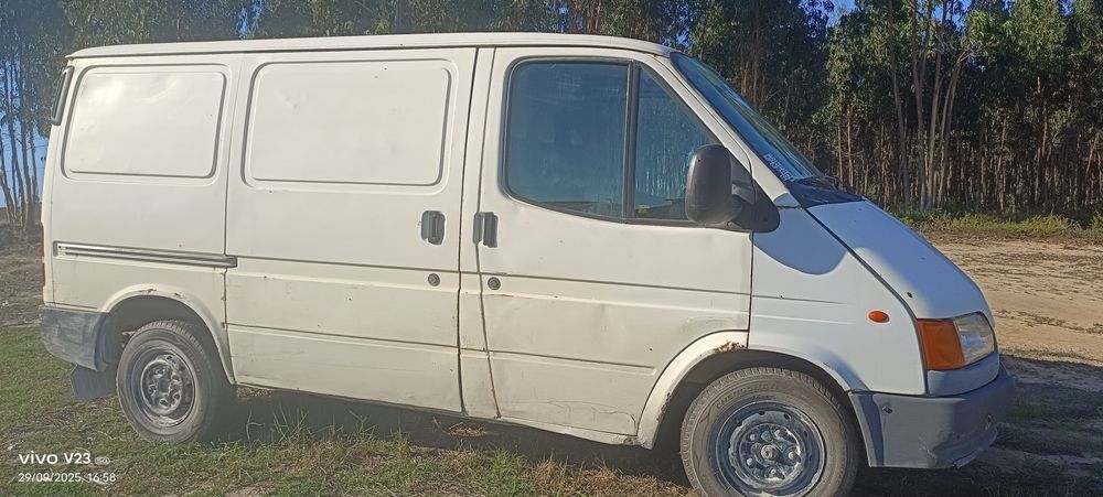 Ford Transit topline