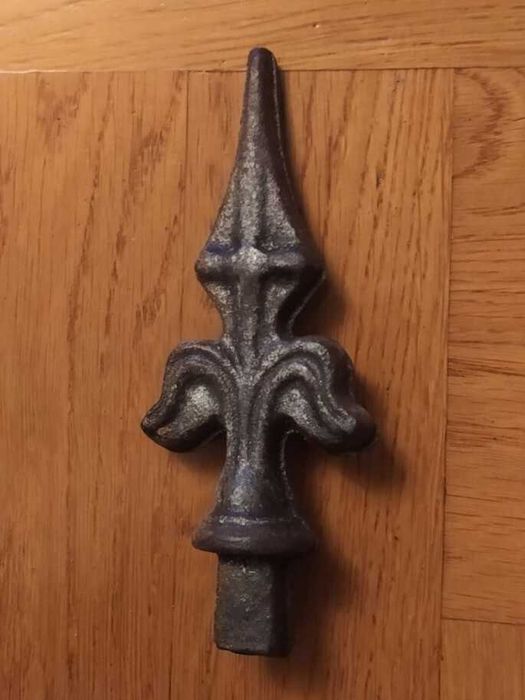 Grot żeliwny, elementy kute, szpic Eryka