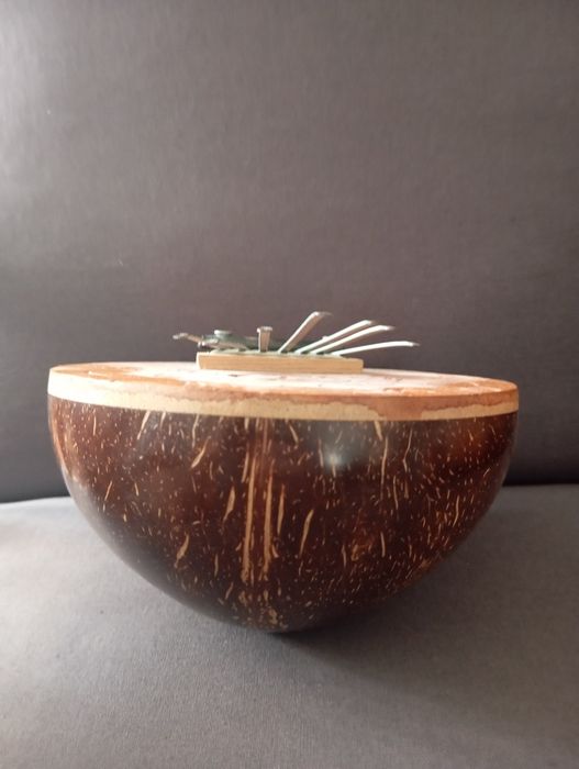 Kalimba de côco  em bom estado