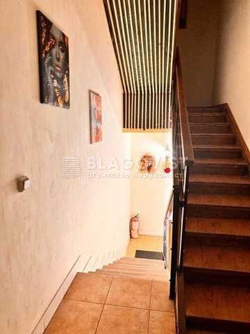 Продаж  дворівневої квартира 120 м²  "Клубний  будинок" Байрона  16а - More