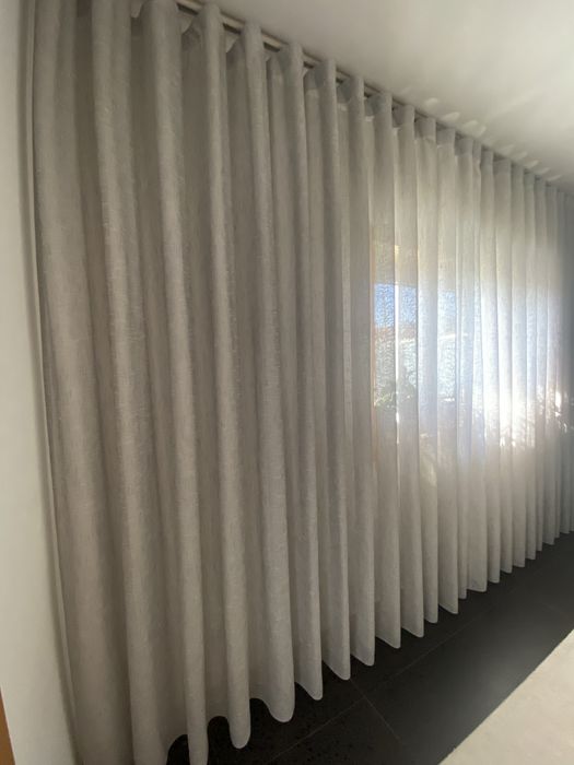 Cortina com ondas e calha