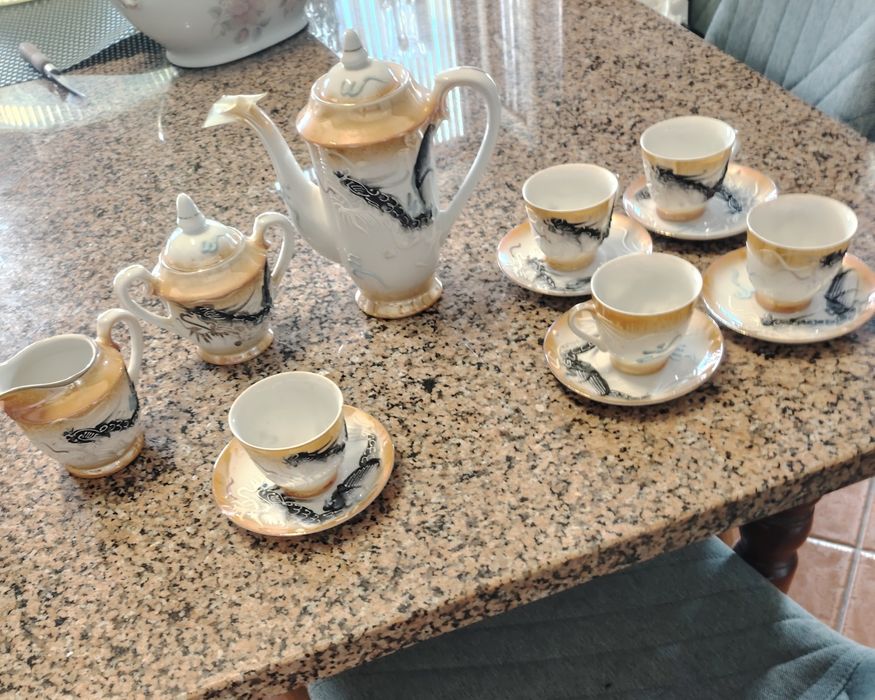Conjuto de chávenas de café ou chá