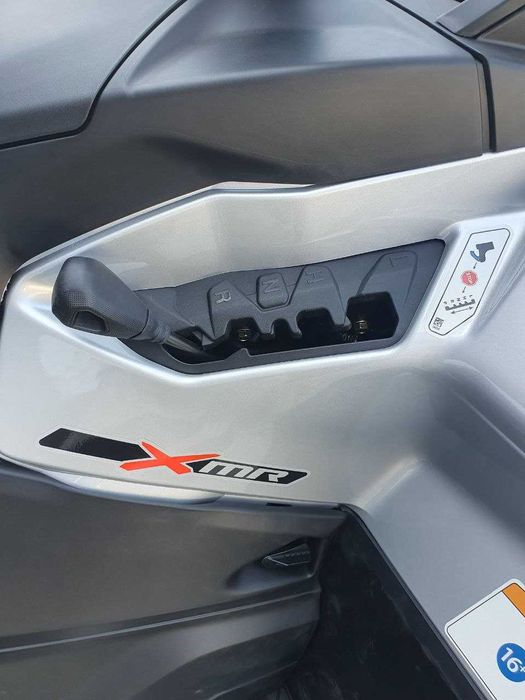 Квадроцикл Can am Outlander XMR 1000R Grey