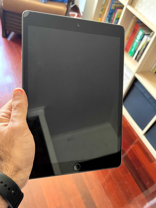iPad 7ª Geração 128GB Cinzento