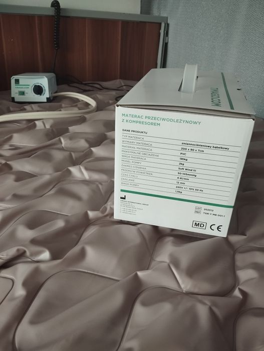 Łóżko rehabilitacyjne TAURUS 2  z materacem przeciwodleżynowym