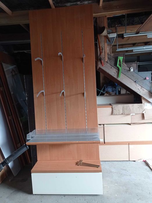 meble do sklepu z bielizną