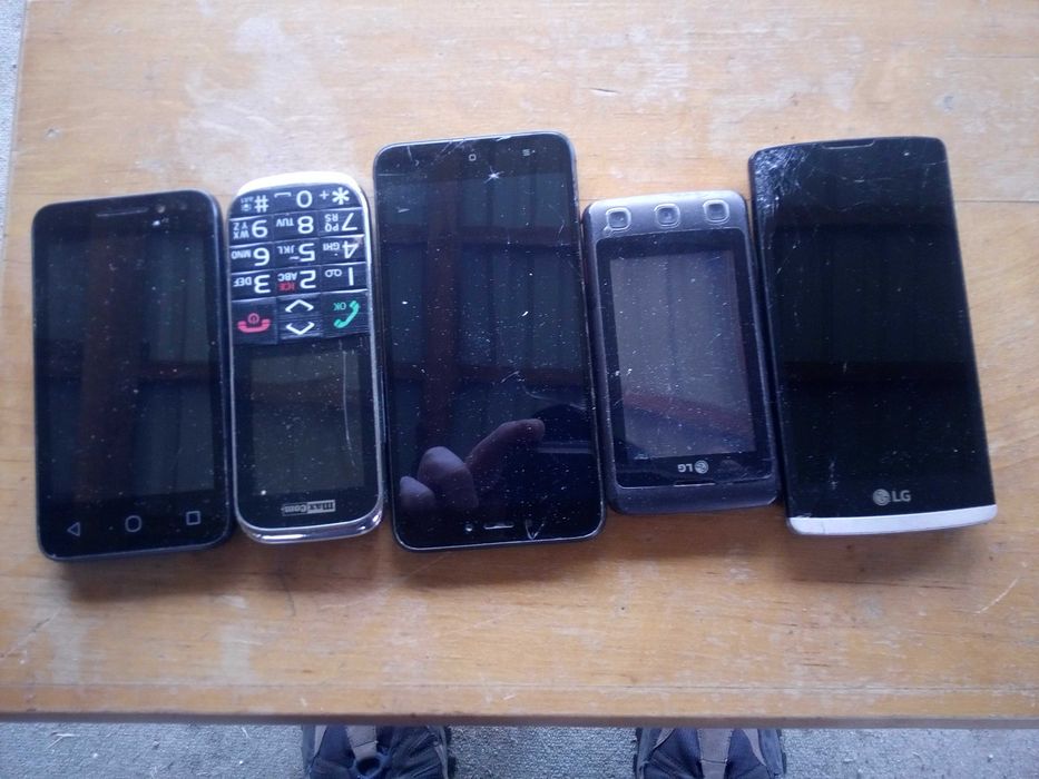 Telefony komurkowe 5 sztuk