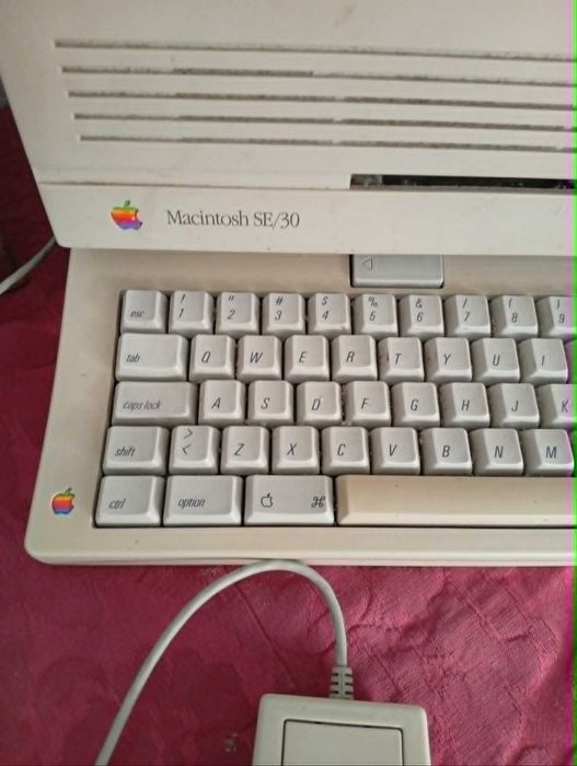 Computador Macintosh SE 30