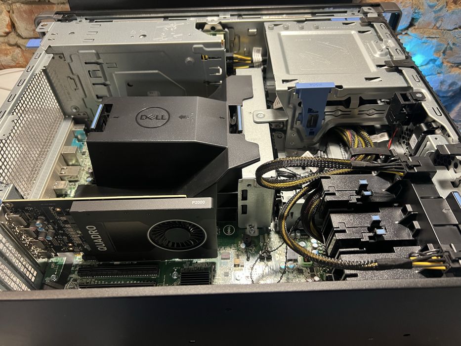 Робоча станція Dell 5820 Xeon W-2123