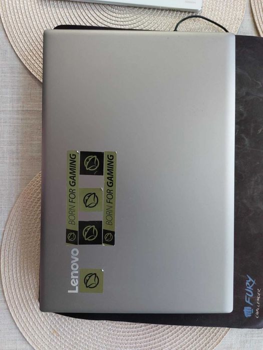 Laptop Lenovo ideapad 320s z lekkim uszkodzeniem mechanicznym