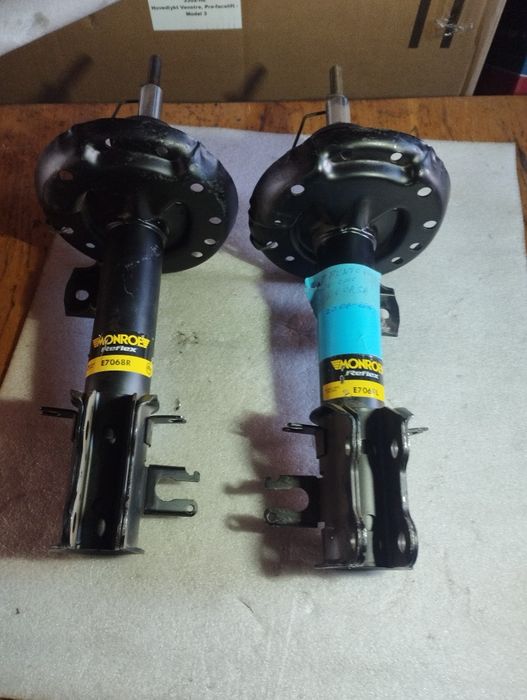 Продам стійки Фіат пунто-Опель корса 2006-2010