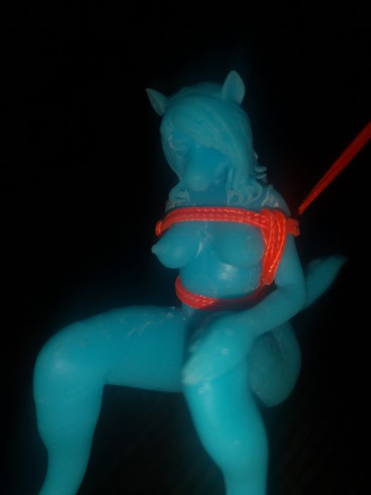 Подвеска в авто Furry  лошадка