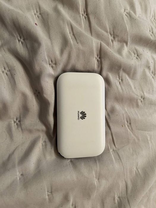 Мобільний роутер Huawei White