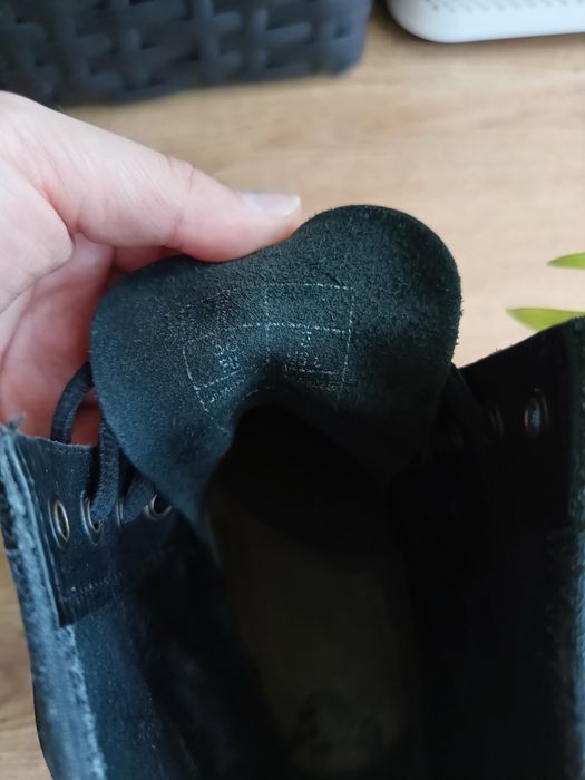 Czarne glany dr Martens 8 oczek