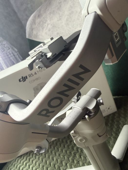 Gimbal Dji Ronin RS4 Mini Combo zestaw nie uzywany!