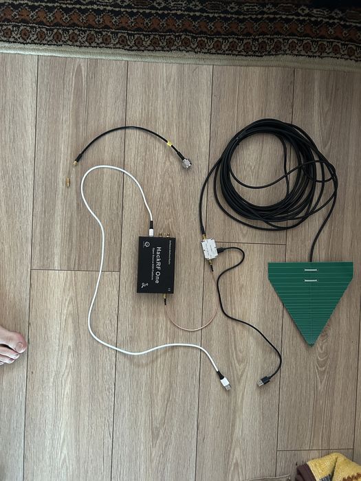 HackRF One — комплект для SDR, антена та кабелі