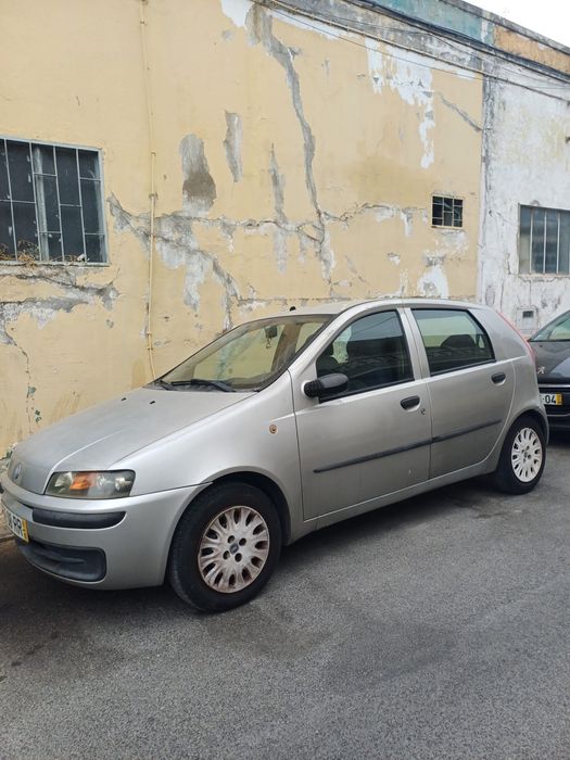 Fiat Punto 1.2 8V Gasolina – 2001 – 195.000 km – Revisões em dia