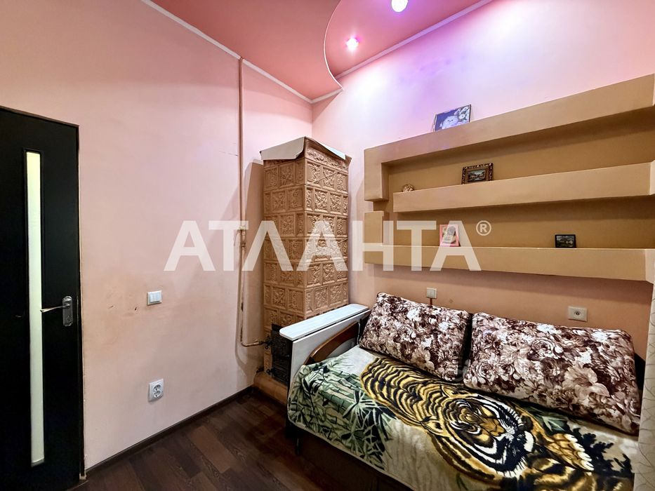 Австрійський будинок, вул. Чупринки, 25 - 4-кім квартира з двором