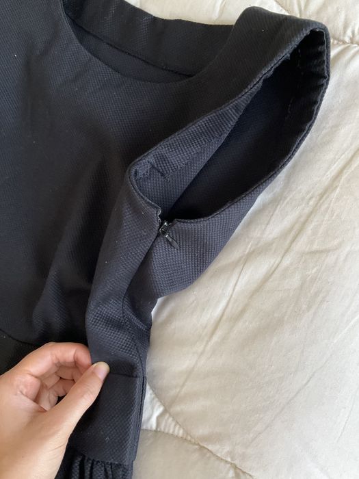 Vestido preto feito à medida (novo)