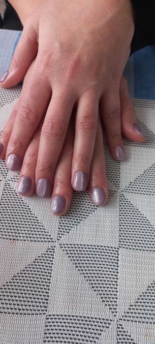 Потрібні моделі на манікюр,чистка, покриття гель лаком