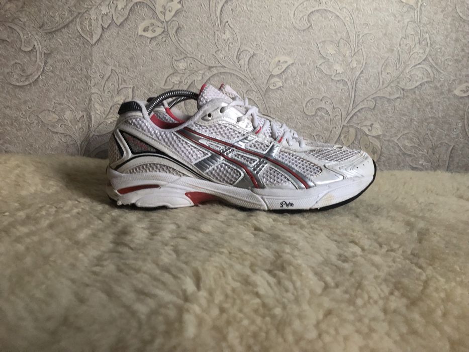 Кросівки Asics Gel GT2130 для повсякдення, залу 41 40,5 40 26 25,5