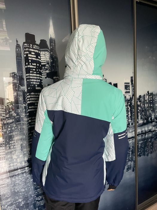 Гірськолижні костюми різних розмірів