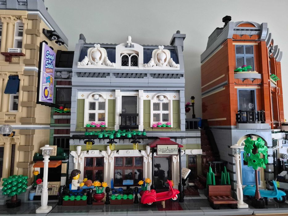 Kolekcja LEGO MODULAR: 10243 10255 10260 10264 10270 10278 10297 10312 40532 40586