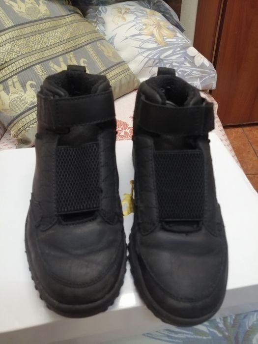 Кроссовки подростковые ZARA.