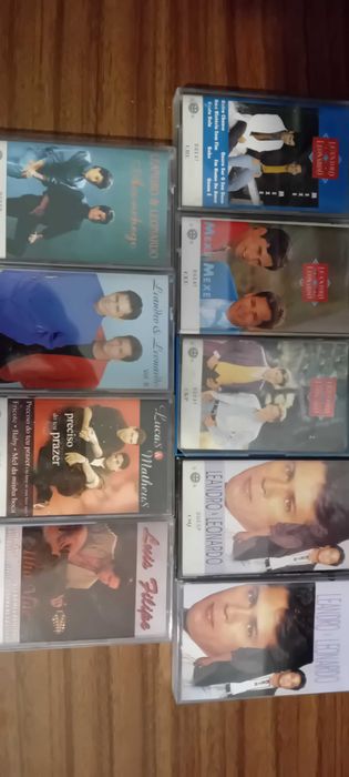 Cassetes Música Portuguesa e Brasileira Letra L.