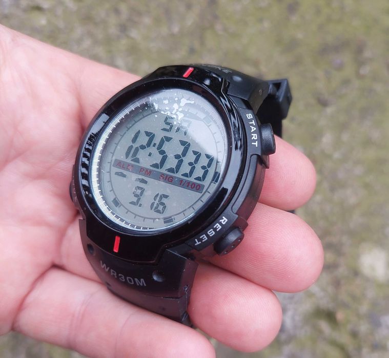 Крутые наручные мужские часы с крупным циферблатом и подсветкой