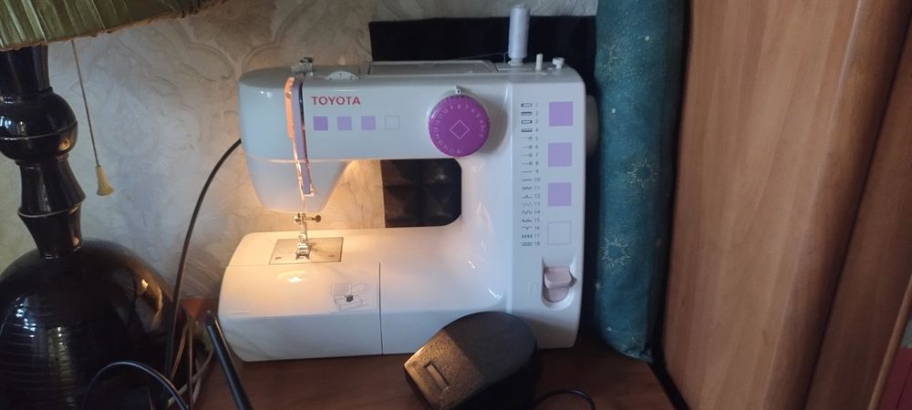 Toyota sewing machine робоча  терміново