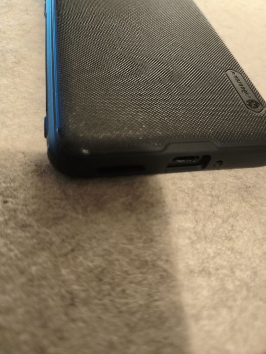 Capa Nillkin preta para Xiaomi 13T e 13T Pro