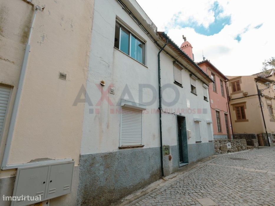 Moradia à Venda no Centro de Seia - Zona do Castelo!