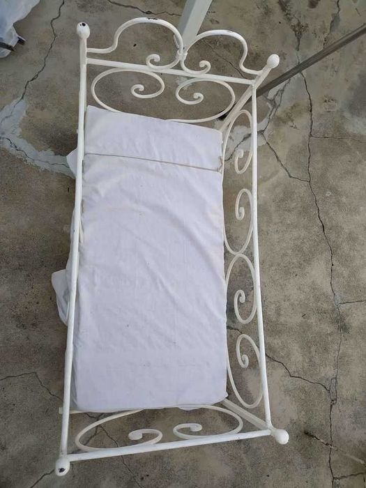 Berço Antigo em Ferro *VINTAGE*
