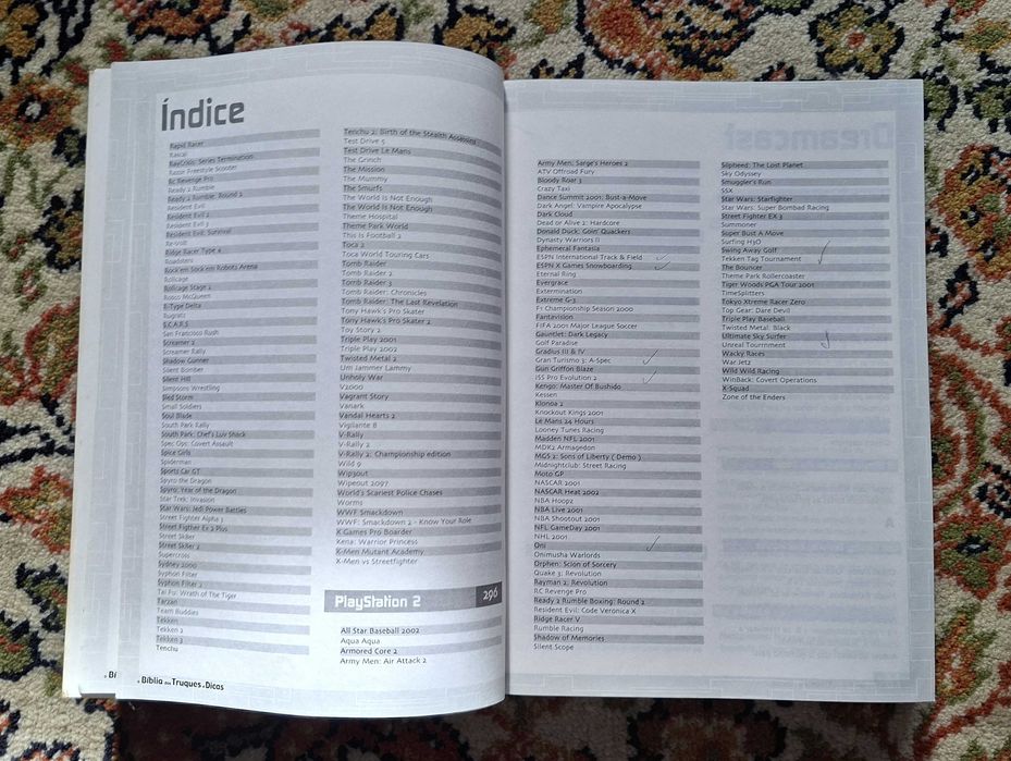 Raro Livro Truques e Dicas para jogos - A Bíblia - 2001