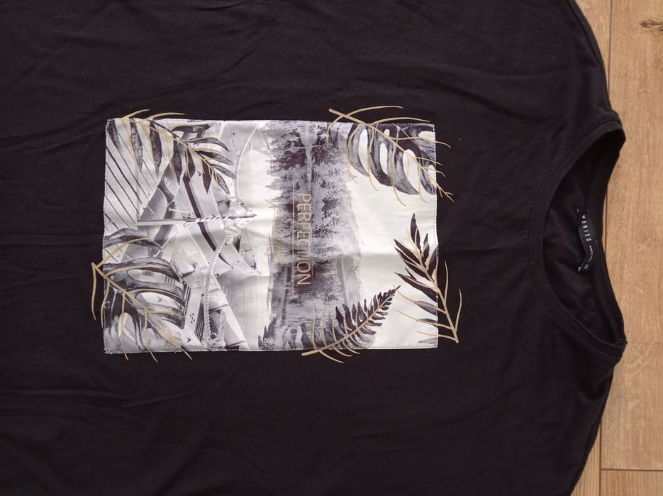 T-shirt damski Mohito