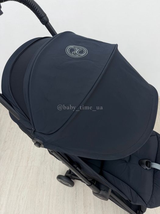 Cybex Coya Black прогулянкова коляска Сайбекс Коя